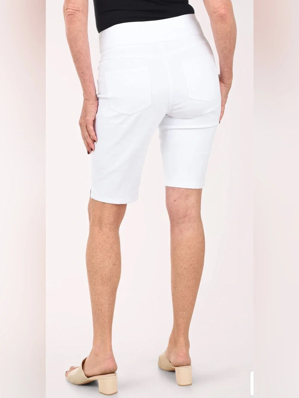 Ruby Rd. White Knee-Length Bermuda Shorts Women